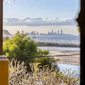 https://currumbin-beachside-retreat.hotelsbyronbayaustralia.com