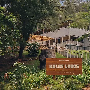 https://halse-lodge.hotelssunshinecoast.net