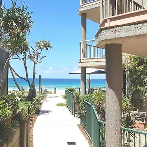 https://sanctuary-beach-retreat.hotelsbyronbayaustralia.com